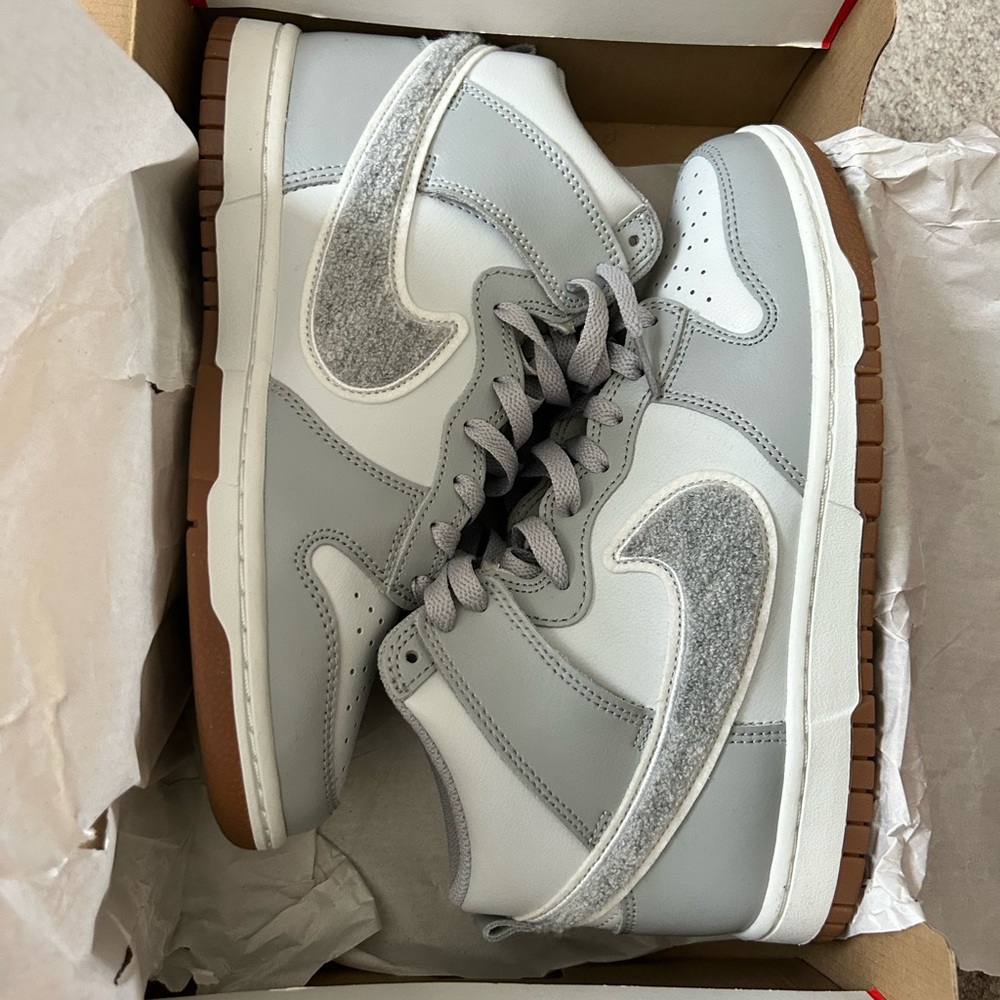 Nike Dunk High Chenille Swoosh